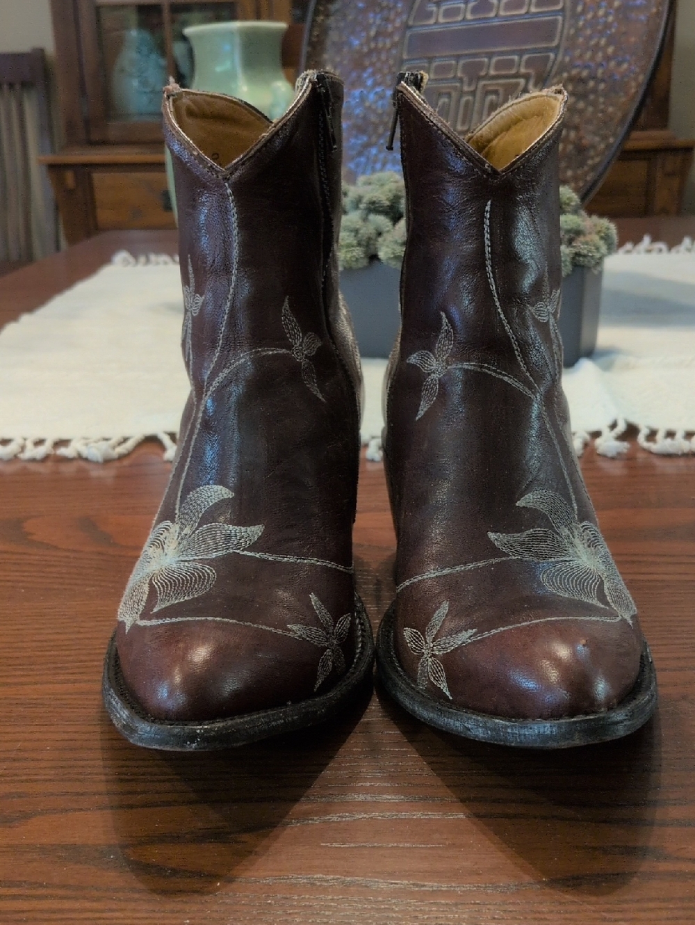 Old Gringo 9 Flora Loca Booties with White Floral Embroidery - Picture 5 of 11